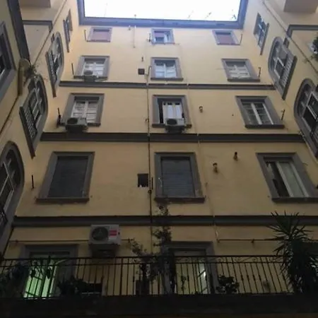 Royal Gismonda Nocleg ze śniadaniem Neapol